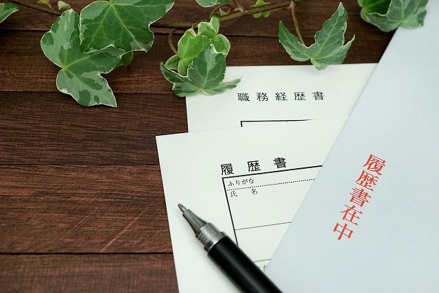 転職の書類選考で落ちない履歴書の書き方