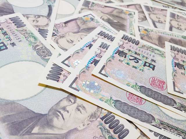 保険営業の平均年収ってどのくらい？給与体系の仕組みは？